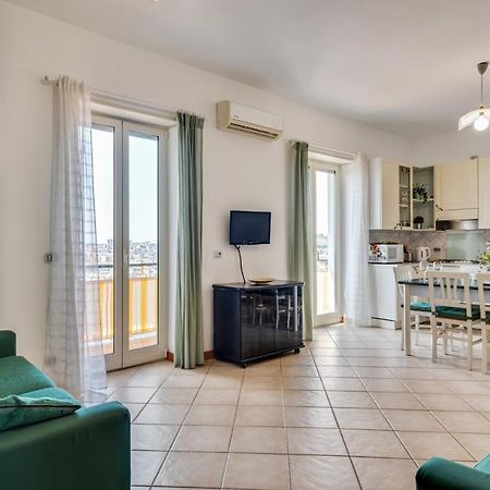 Roomy And Bright Apartment With Balconies X6 カターニア エクステリア 写真