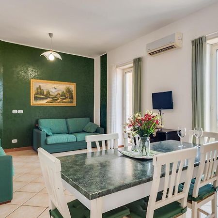 Roomy And Bright Apartment With Balconies X6 カターニア エクステリア 写真