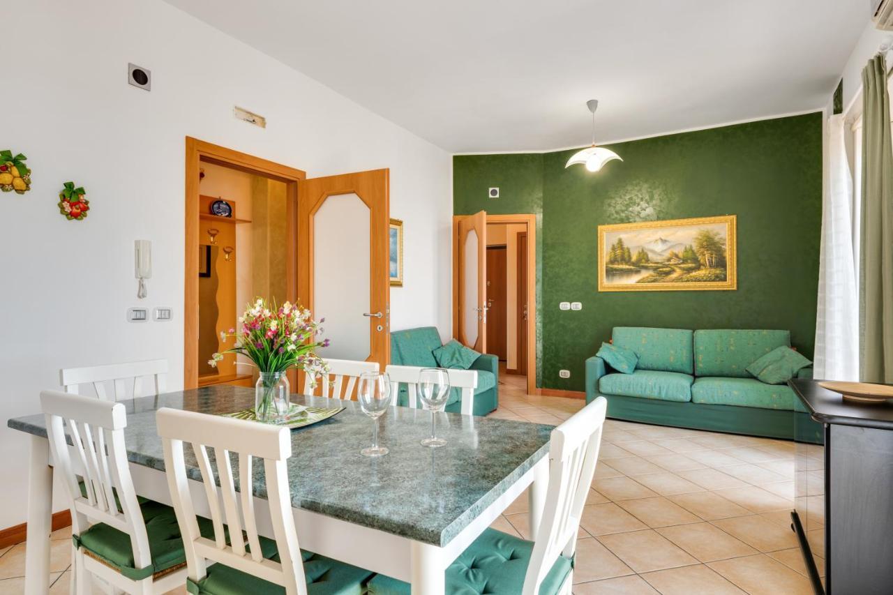 Roomy And Bright Apartment With Balconies X6 カターニア エクステリア 写真
