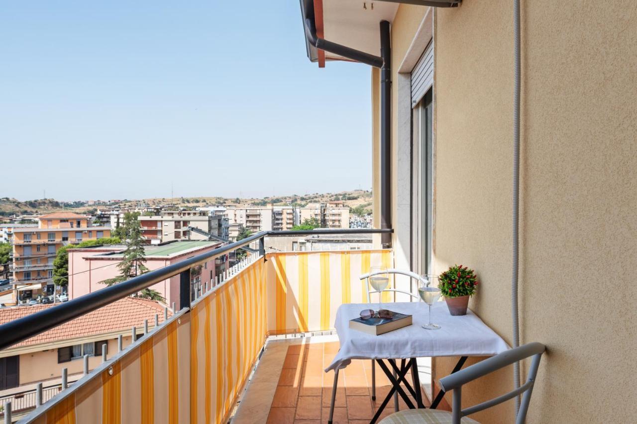 Roomy And Bright Apartment With Balconies X6 カターニア エクステリア 写真