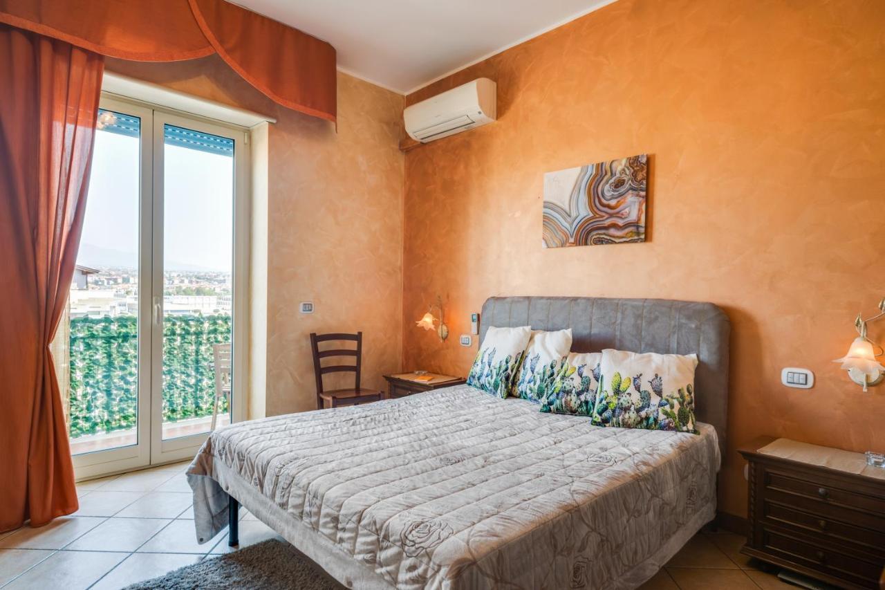 Roomy And Bright Apartment With Balconies X6 カターニア エクステリア 写真