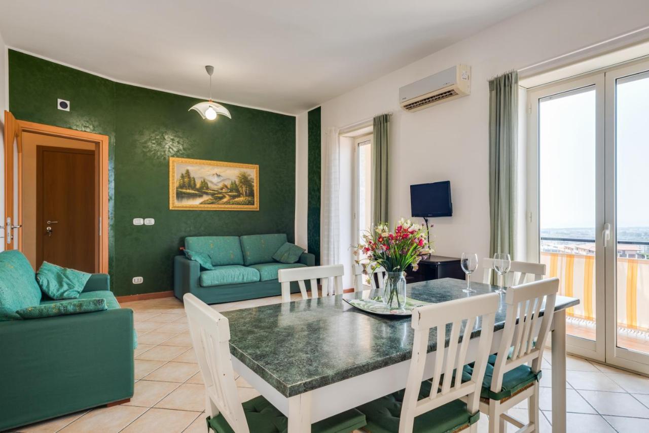 Roomy And Bright Apartment With Balconies X6 カターニア エクステリア 写真