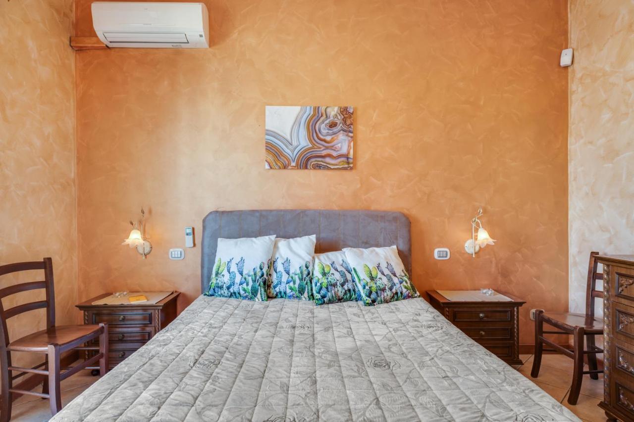 Roomy And Bright Apartment With Balconies X6 カターニア エクステリア 写真