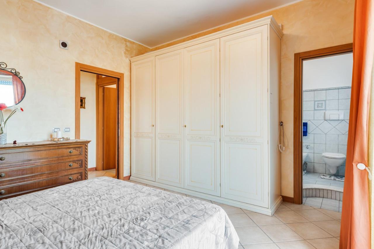 Roomy And Bright Apartment With Balconies X6 カターニア エクステリア 写真