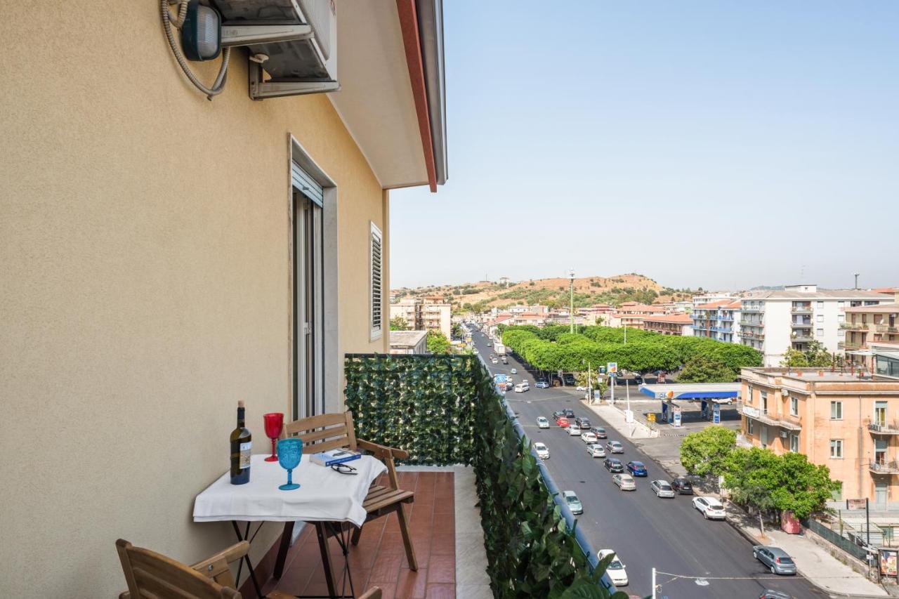 Roomy And Bright Apartment With Balconies X6 カターニア エクステリア 写真
