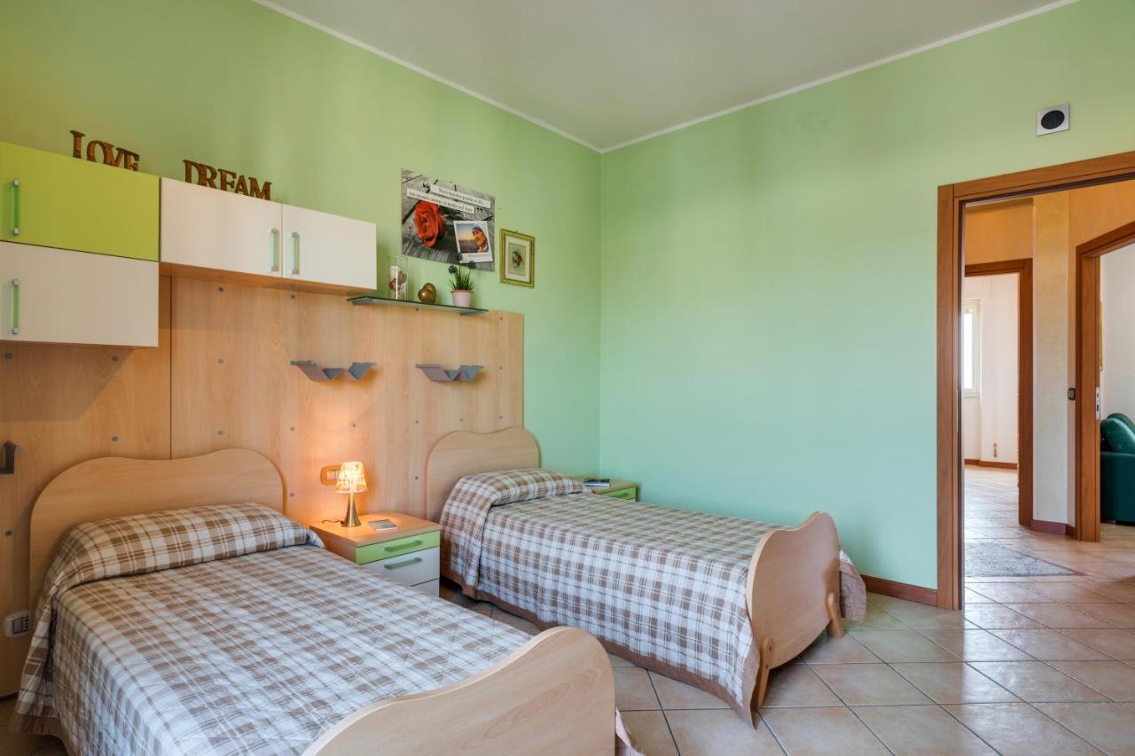 Roomy And Bright Apartment With Balconies X6 カターニア エクステリア 写真